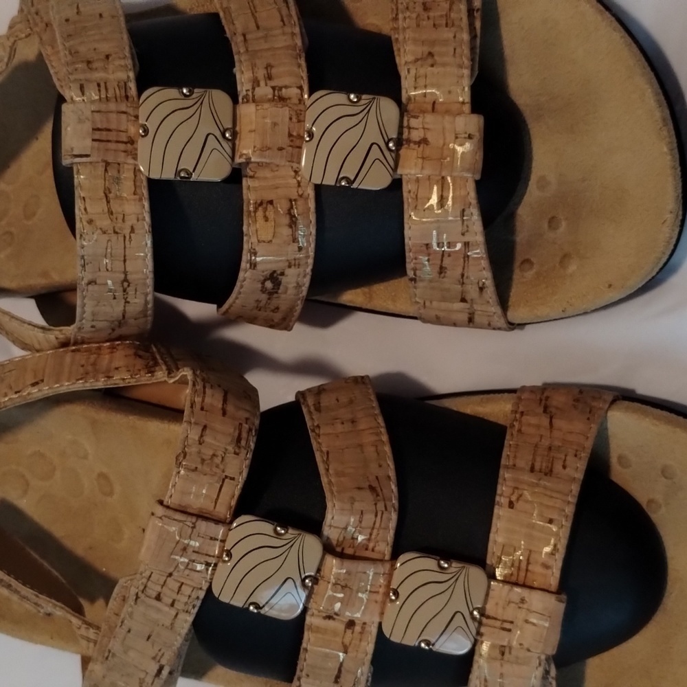 Vionic Amber Adjustable Strap Sandals - image 7
